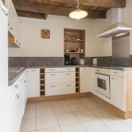House Clos Du Champ Query